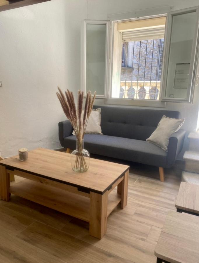 Delice De Nimes Apartment Bagian luar foto